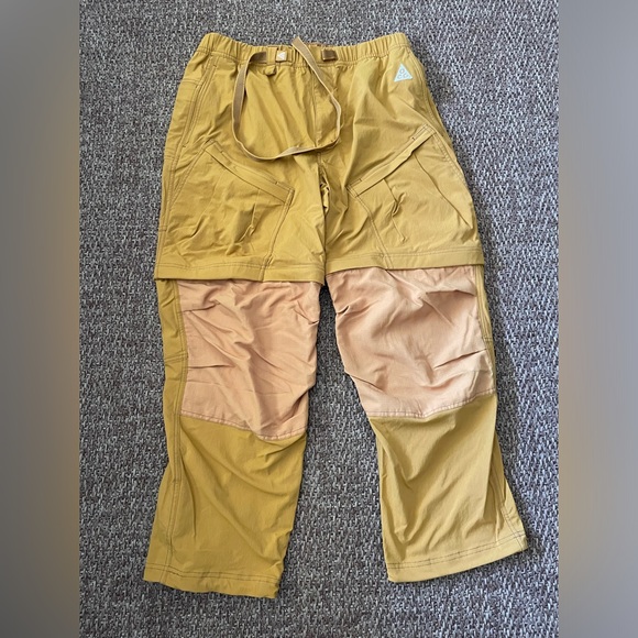Nike ACG Smith Summit Cargo Pants Mens Size Large Yellow Convertible DN3943-727 - Picture 1 of 3